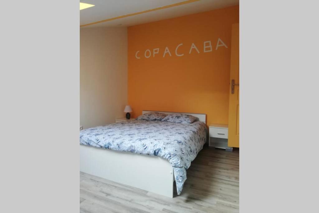 Copacabana La Fere Екстериор снимка